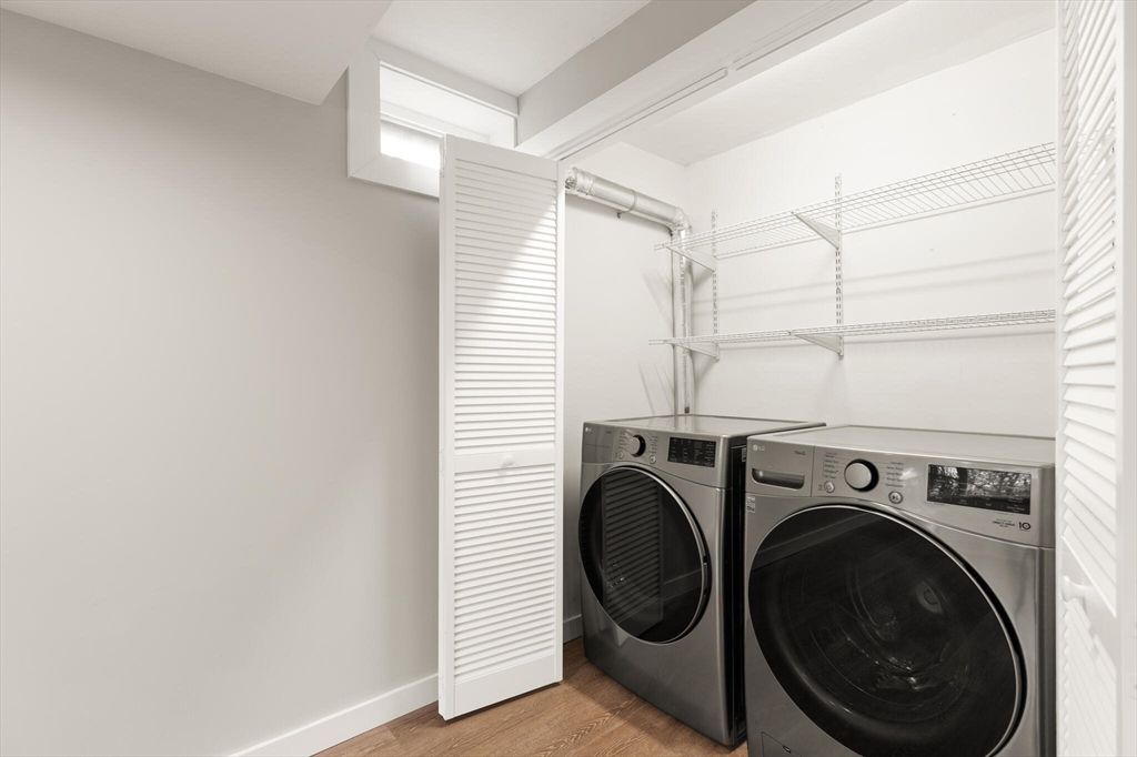 Interior, Utility Closets, Washer, Wood Texture Flooring