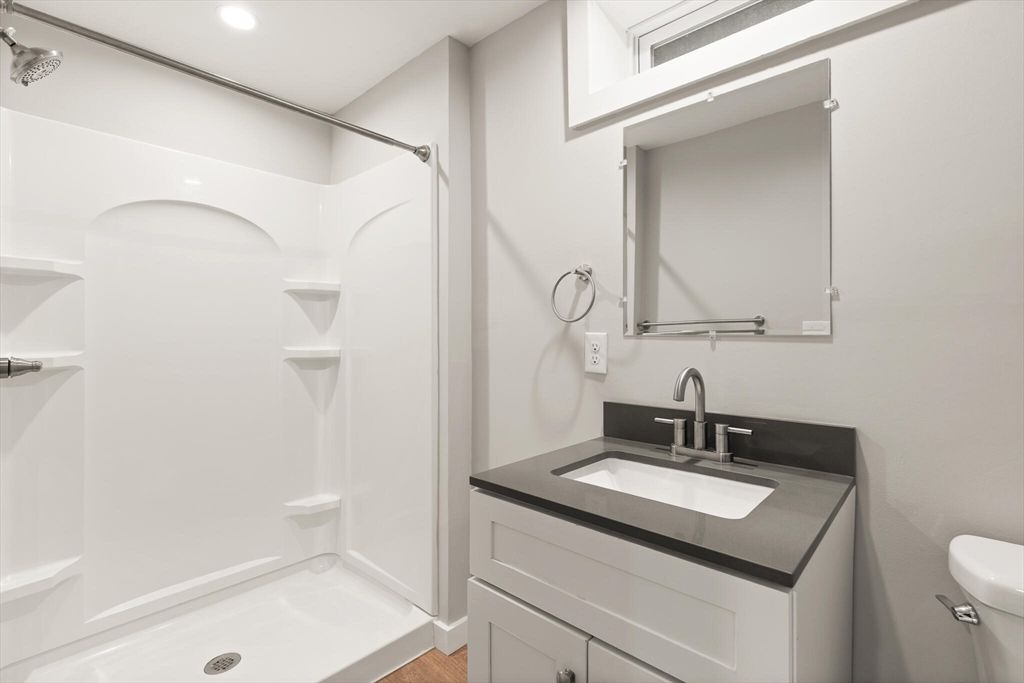 Bathroom, Interior, Recessed Lighting, Wood Texture Flooring