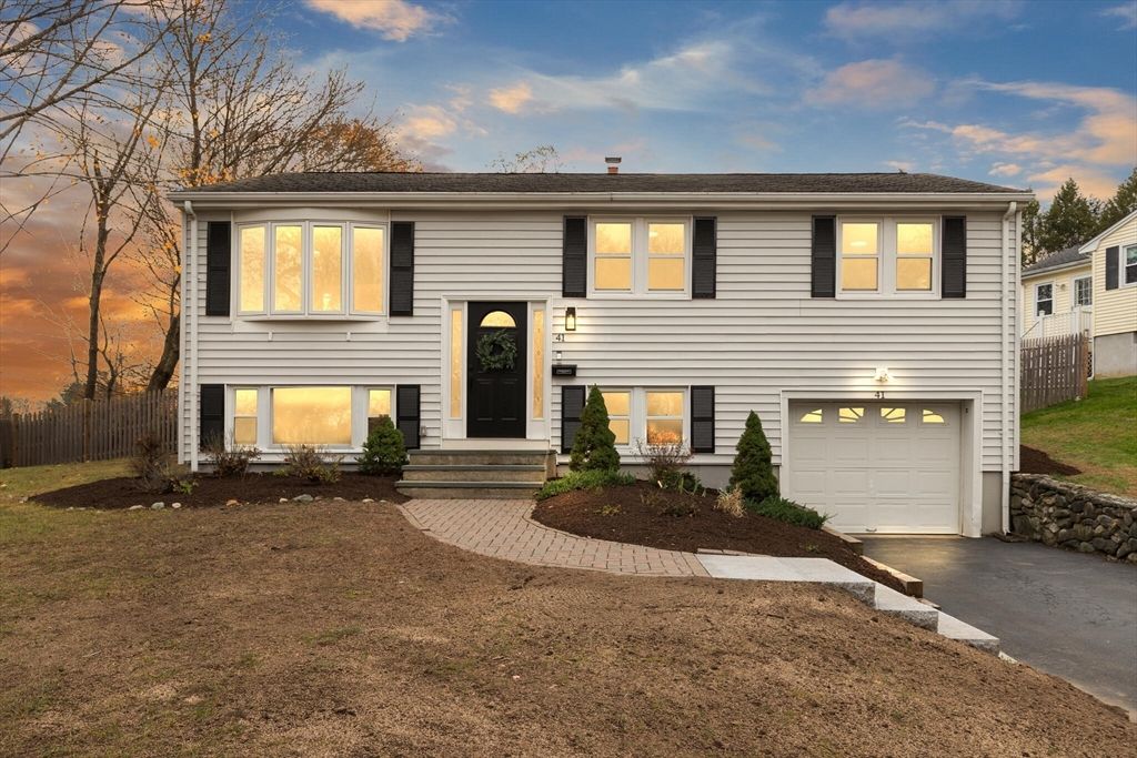 Attached, Exterior, Facade, Raised Ranch