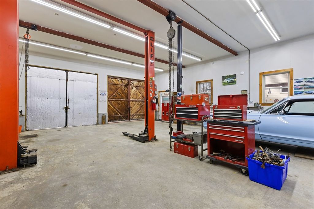 Garage, Interior, Recessed Lighting