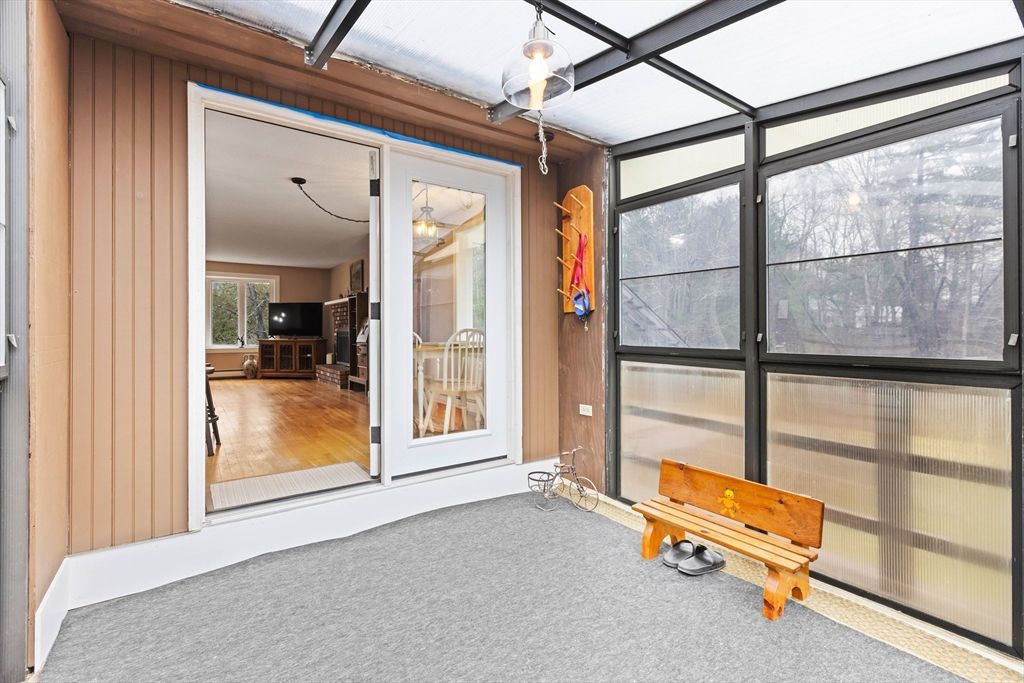Glass Ceilings, Interior, Pendant Lights, Sun Room, Wood Texture Flooring