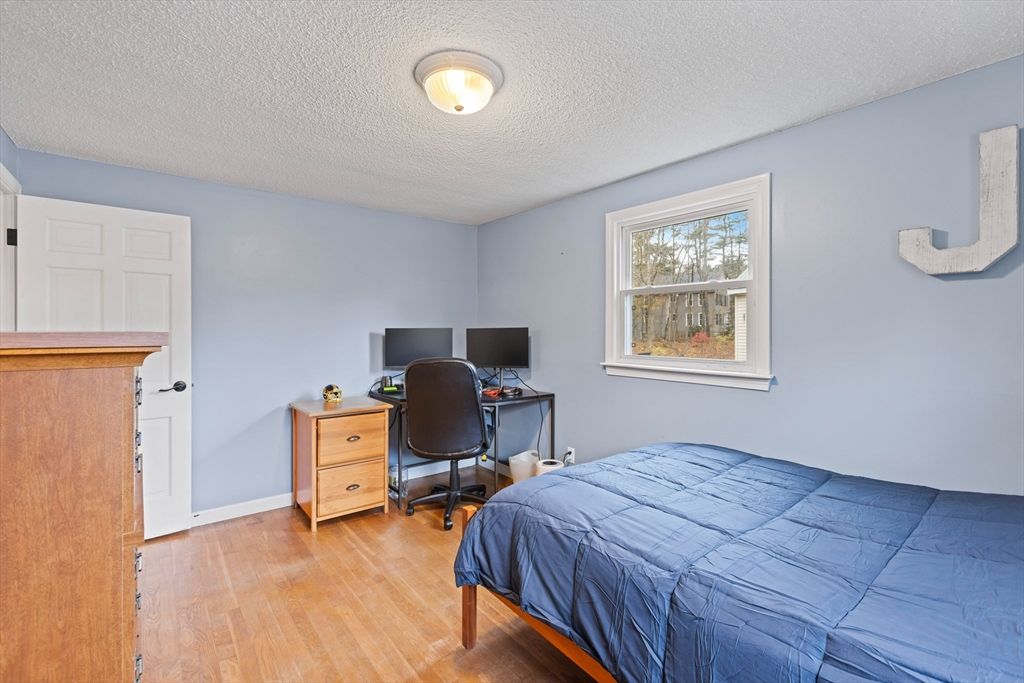 Bedroom, Home Office, Interior, Wood Texture Flooring