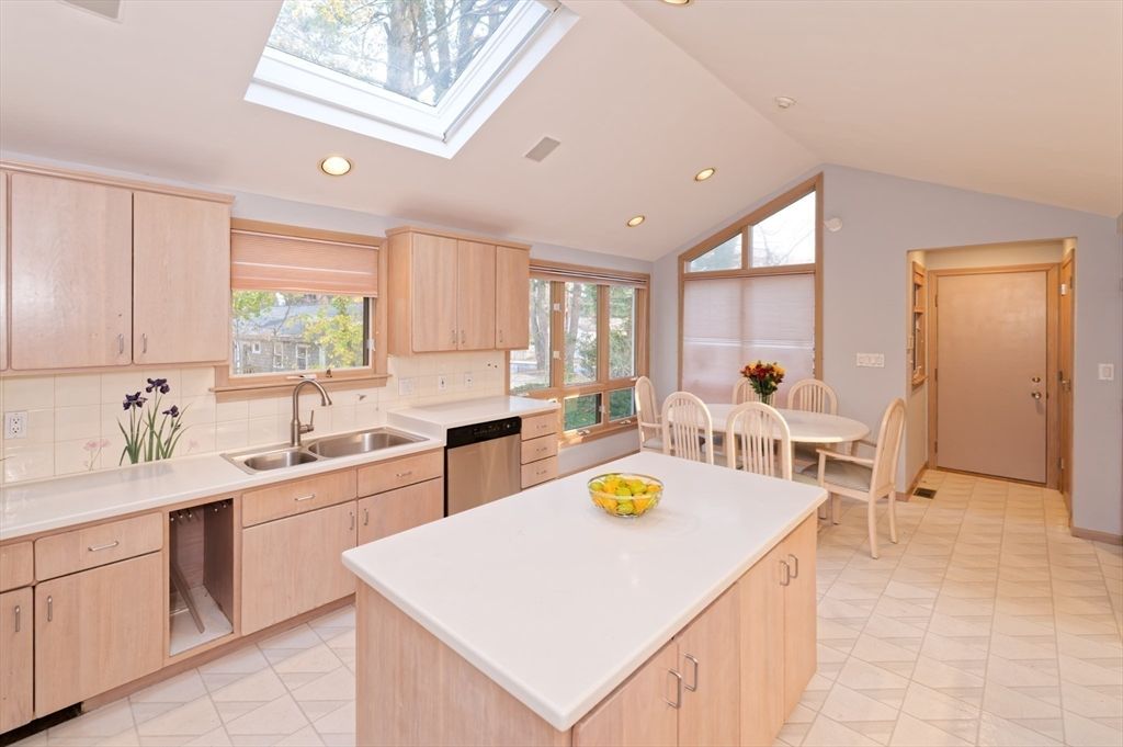 Dining room, Glass Ceilings, Interior, Kitchen, Recessed Lighting, Stainless Steel Appliances