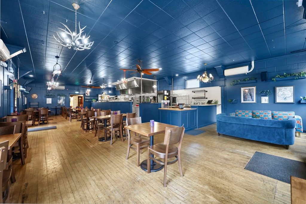 Dining room, Interior, Kitchen, Living room, Pendant Lights, Recessed Lighting, Wood Texture Flooring