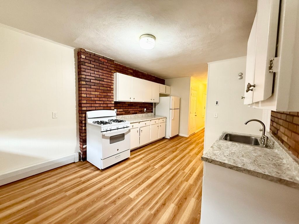 Interior, Kitchen, Stone Walls, Wood Texture Flooring
