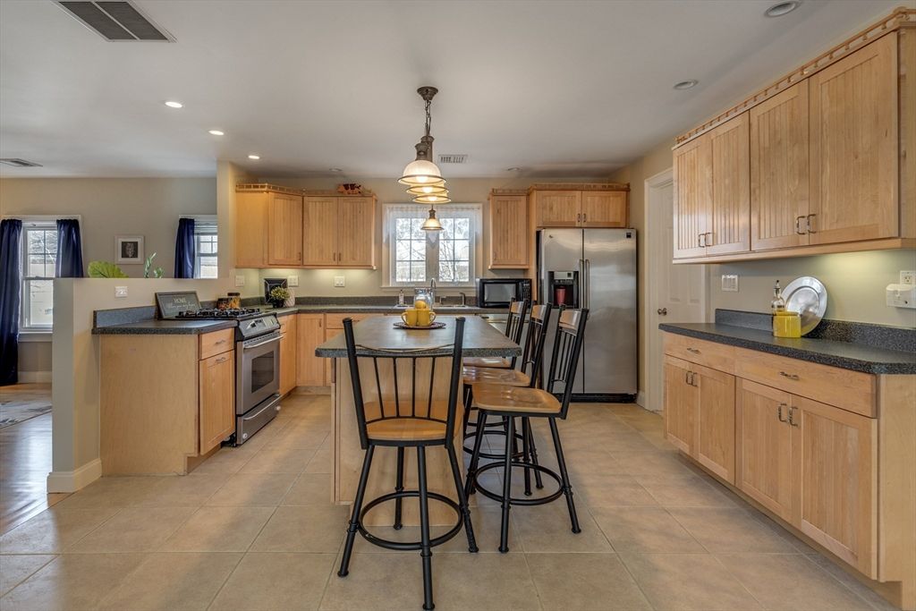 Interior, Kitchen, Pendant Lights, Recessed Lighting, Stainless Steel Appliances