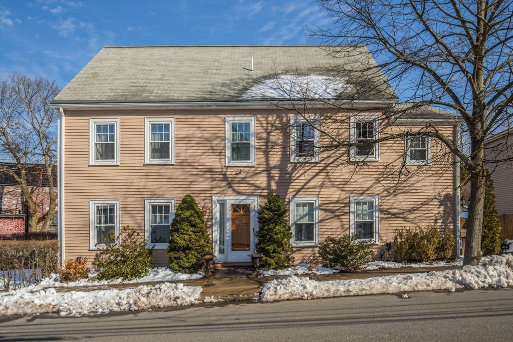 Exterior, Facade, Georgian