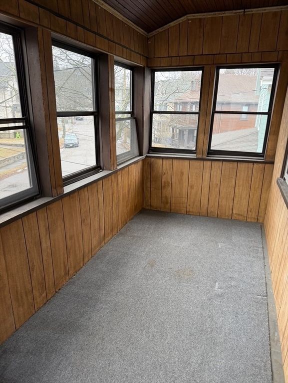 Empty room, Interior, Wooden Ceilings, Wooden Walls