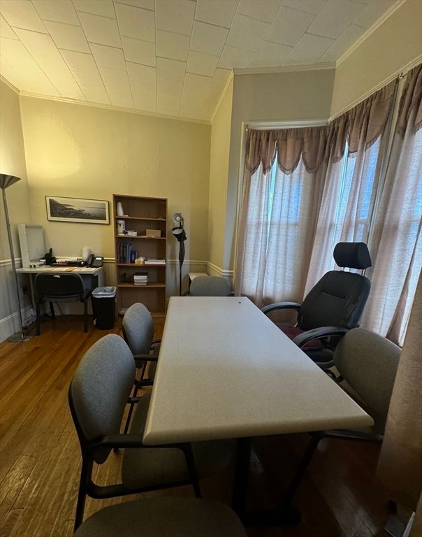 Dining room, Interior, Wood Texture Flooring
