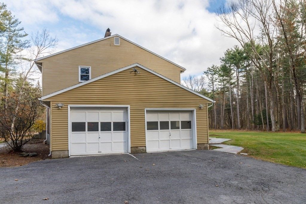 Detached Garage, Exterior