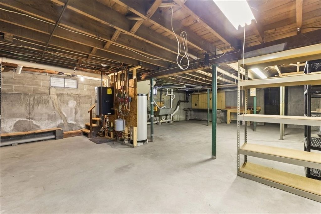 Fitness Equipment, Interior, Wooden Beams