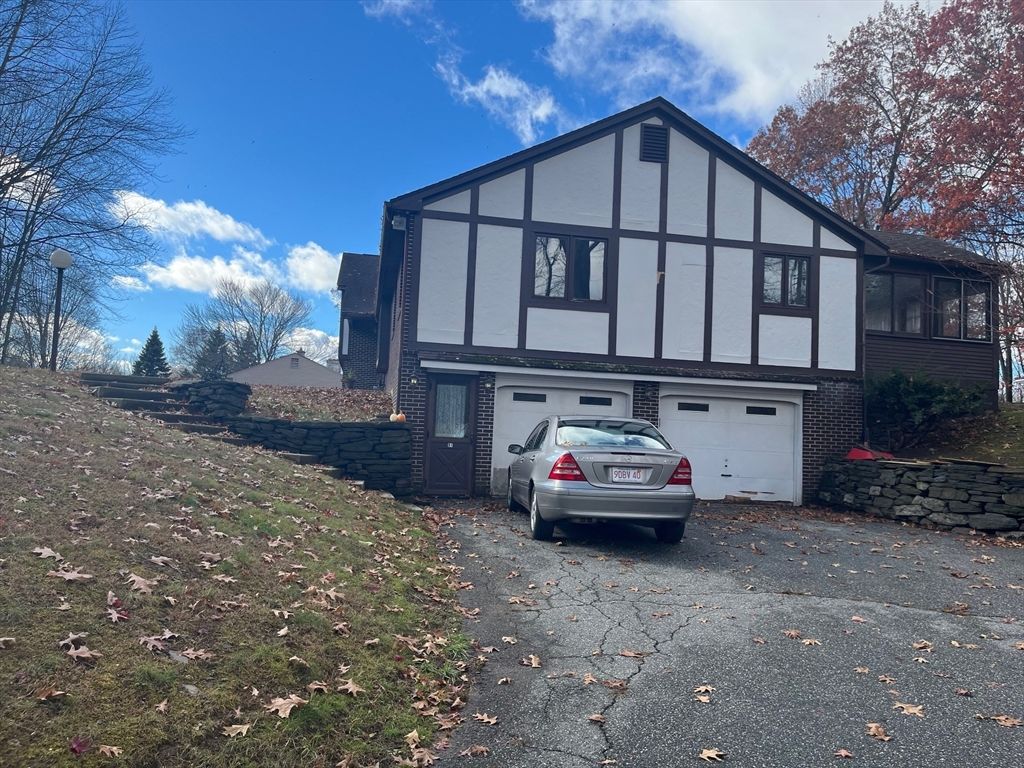 Attached, Exterior, Facade, Tudor Revival