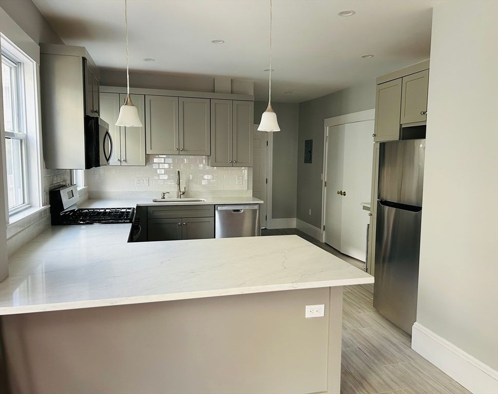Interior, Kitchen, Pendant Lights, Recessed Lighting, Wood Texture Flooring