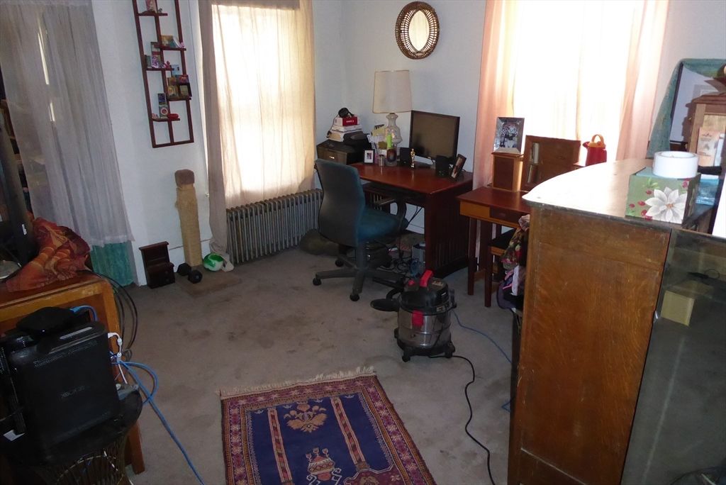 Home Office, Interior