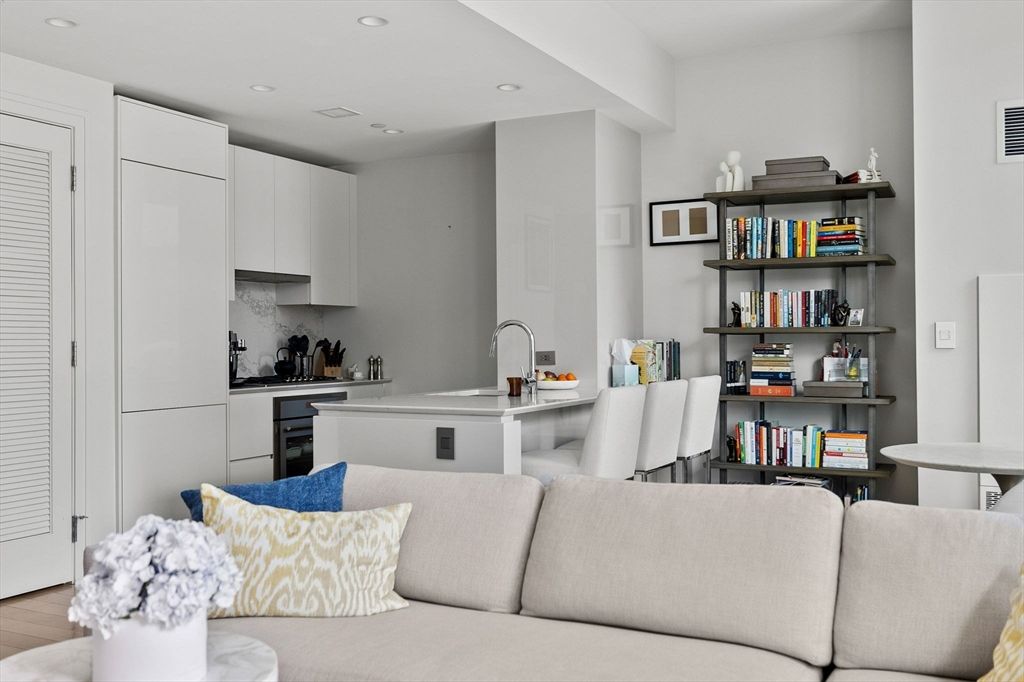 Interior, Kitchen, Living room, Recessed Lighting, Wood Texture Flooring