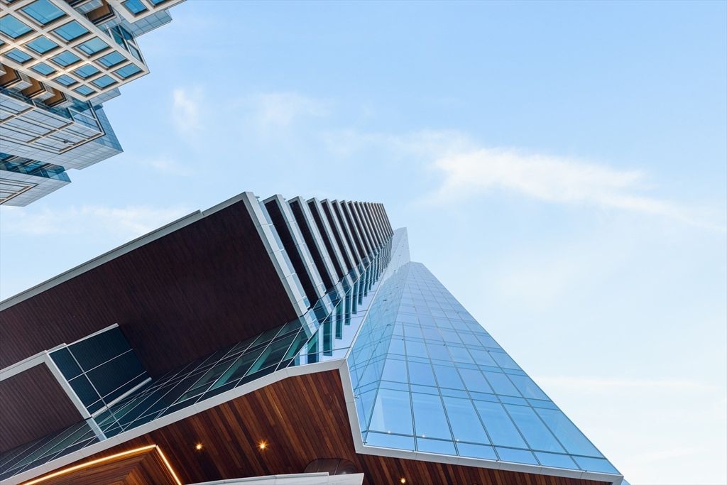 Exterior, Facade, Highrise