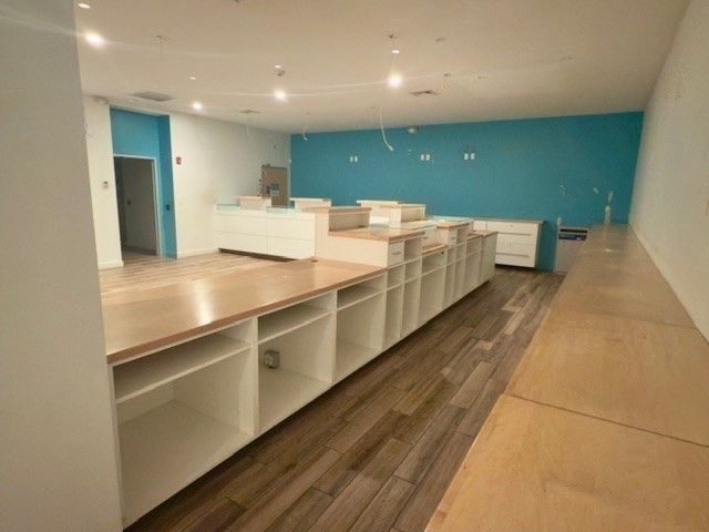 Interior, Pendant Lights, Recessed Lighting, Wood Texture Flooring