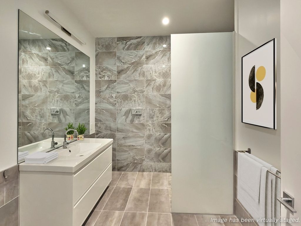 Bathroom, Interior, Marble Walls, Recessed Lighting