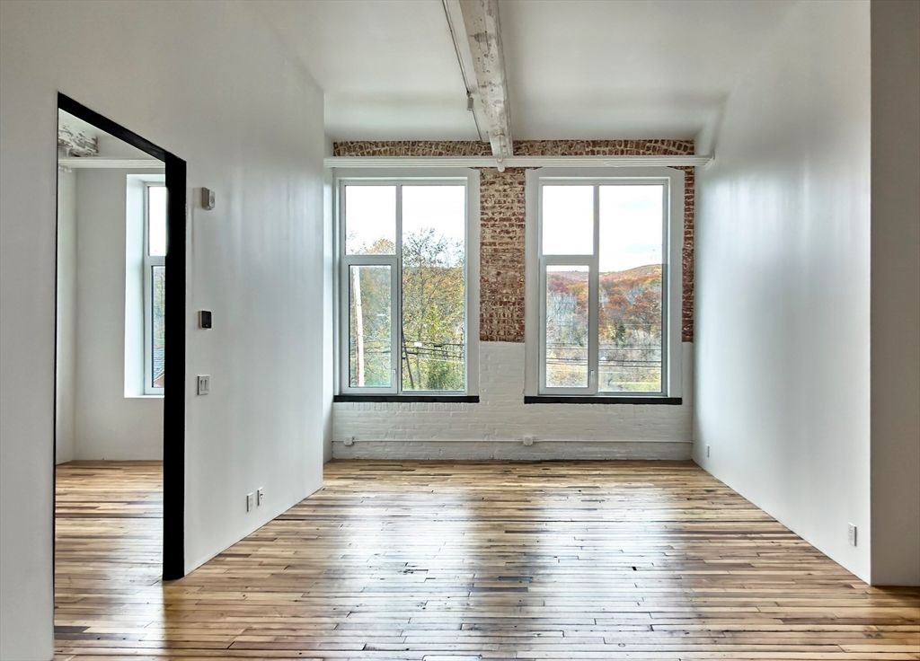 Empty room, Interior, Wooden Beams, Wood Texture Flooring