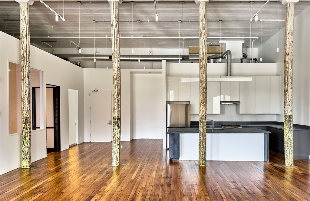 Interior, Kitchen, Pendant Lights, Wood Texture Flooring