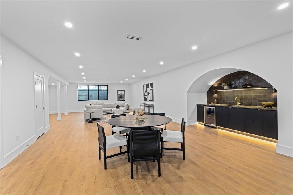 Dining room, Interior, Living room, Recessed Lighting, Wood Texture Flooring