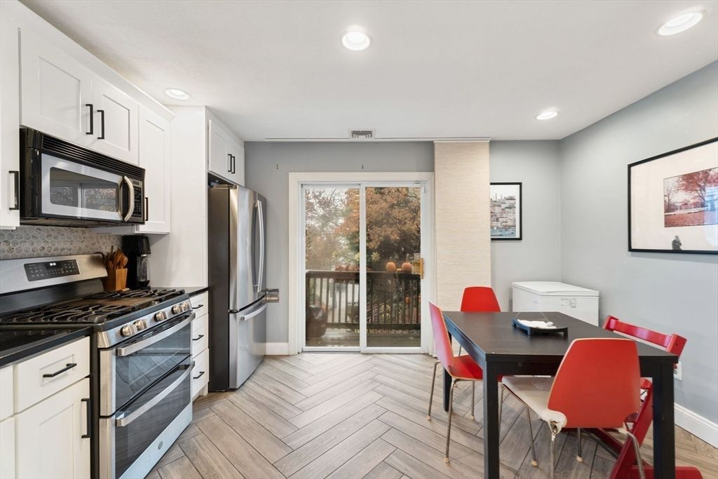 Dining room, Interior, Kitchen, Recessed Lighting, Stainless Steel Appliances, Wood Texture Flooring