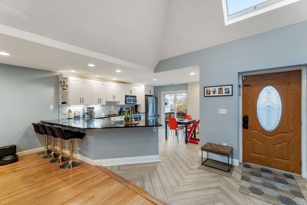 Dining room, Interior, Kitchen, Recessed Lighting, Stainless Steel Appliances, Wood Texture Flooring