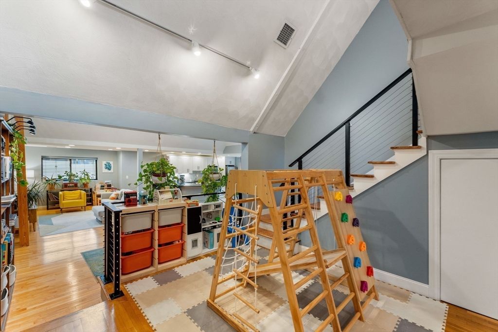Dining room, Interior, Living room, Recessed Lighting, Wood Texture Flooring