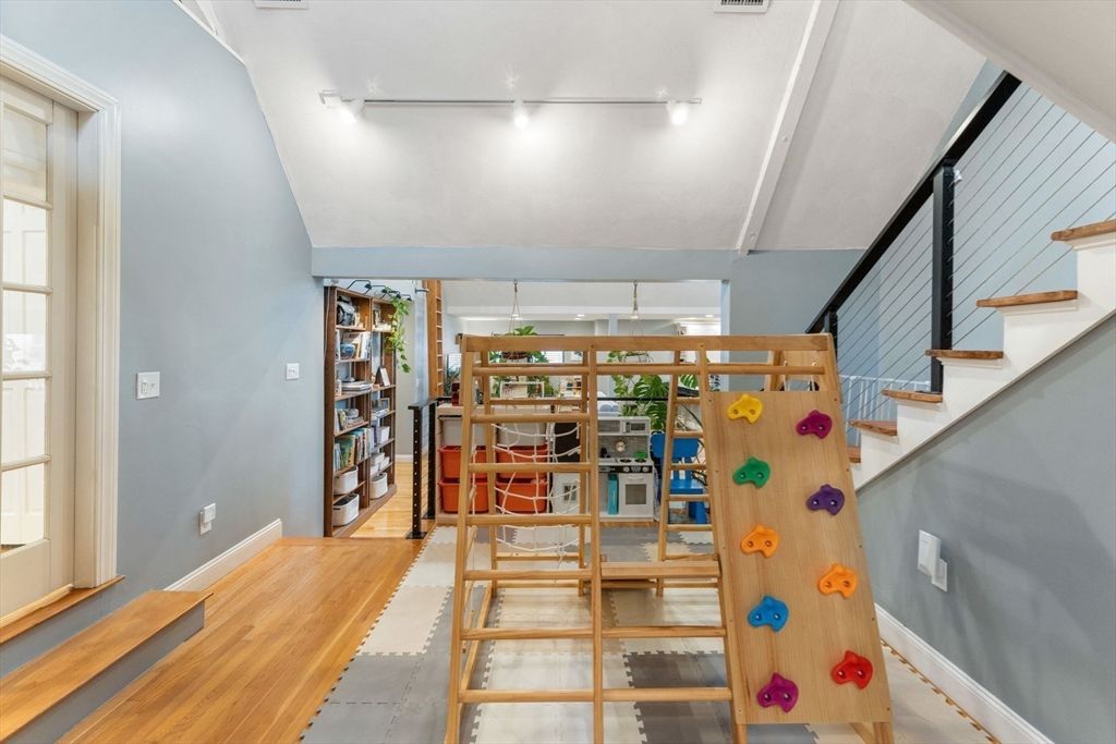 Dining room, Interior