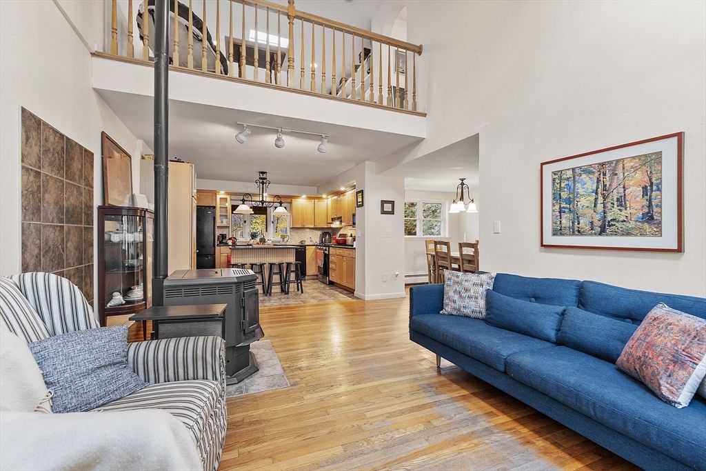 Dining room, Interior, Kitchen, Living room, Pendant Lights, Wood Texture Flooring