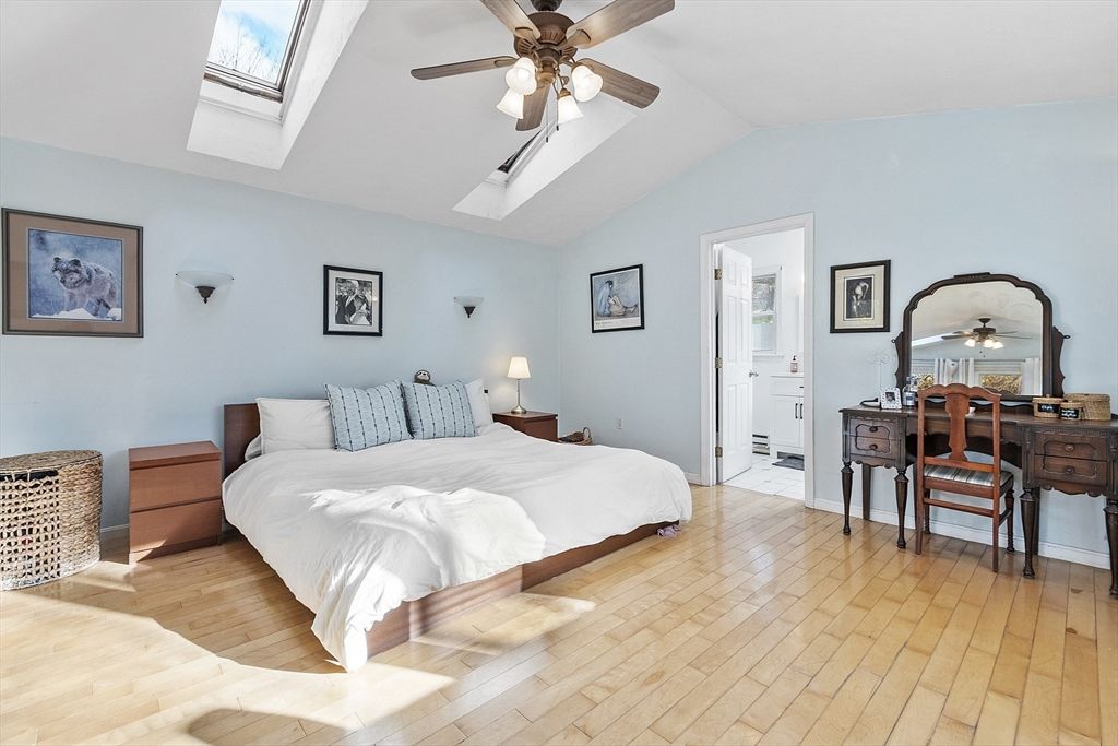 Bedroom, Home Office, Interior, Wood Texture Flooring