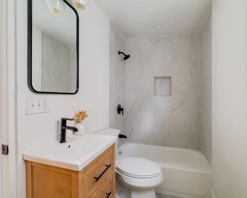 Bathroom, Interior, Marble Walls