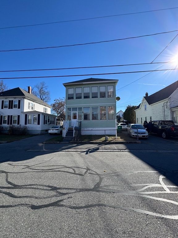 Exterior, Facade, American Foursquare