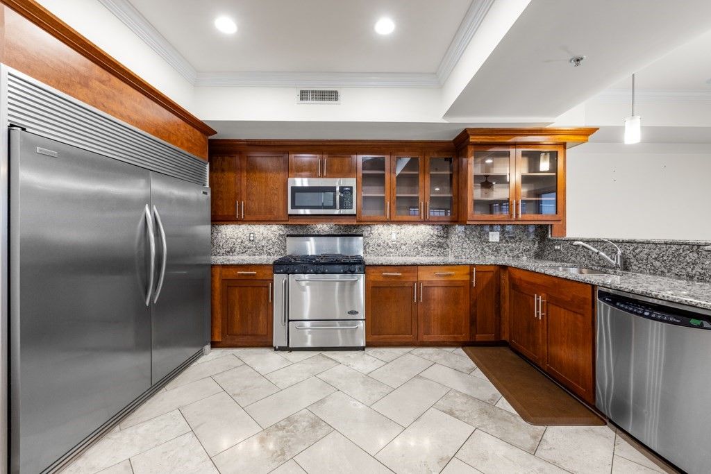 Interior, Kitchen, Pendant Lights, Recessed Lighting, Stainless Steel Appliances