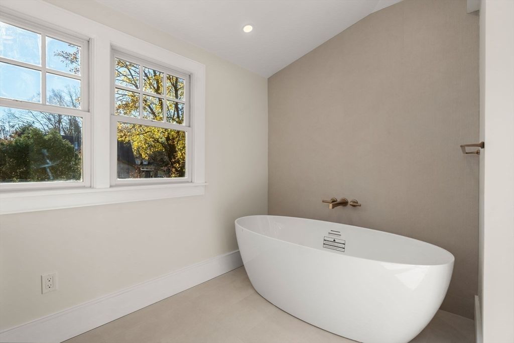 Bathroom, Free Standing Baths, Interior, Recessed Lighting