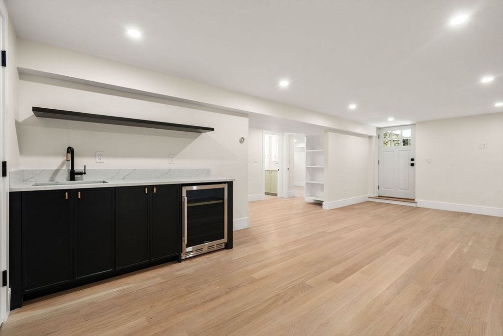 Interior, Recessed Lighting, Wood Texture Flooring