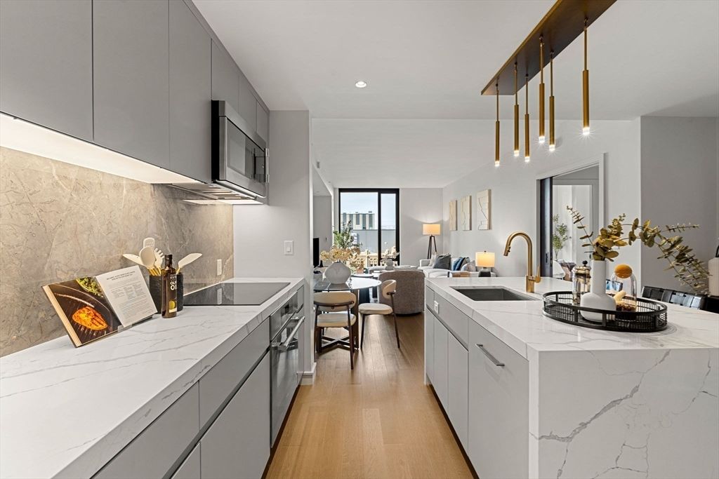 Dining room, Interior, Kitchen, Recessed Lighting, Stainless Steel Appliances, Wood Texture Flooring