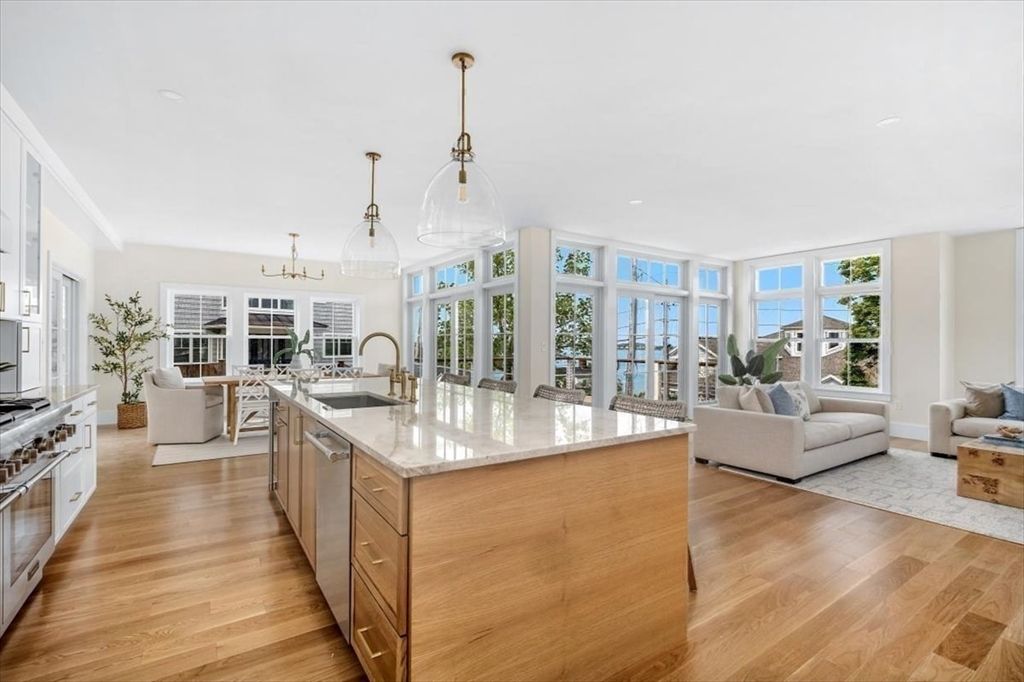 Chandelier, Dining room, Interior, Kitchen, Living room, Pendant Lights, Recessed Lighting, Wood Texture Flooring