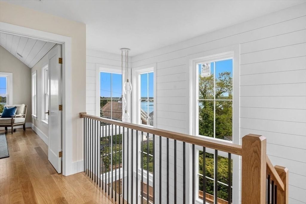 Interior, Pendant Lights, Water, Wood Texture Flooring