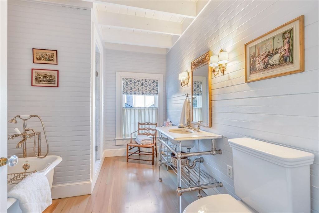 Bathroom, Dining room, Interior, Wood Texture Flooring
