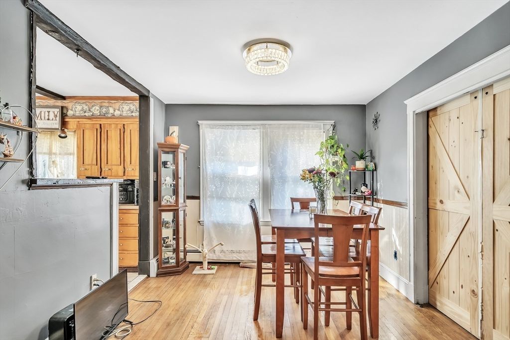 Dining room, Interior, Wood Texture Flooring