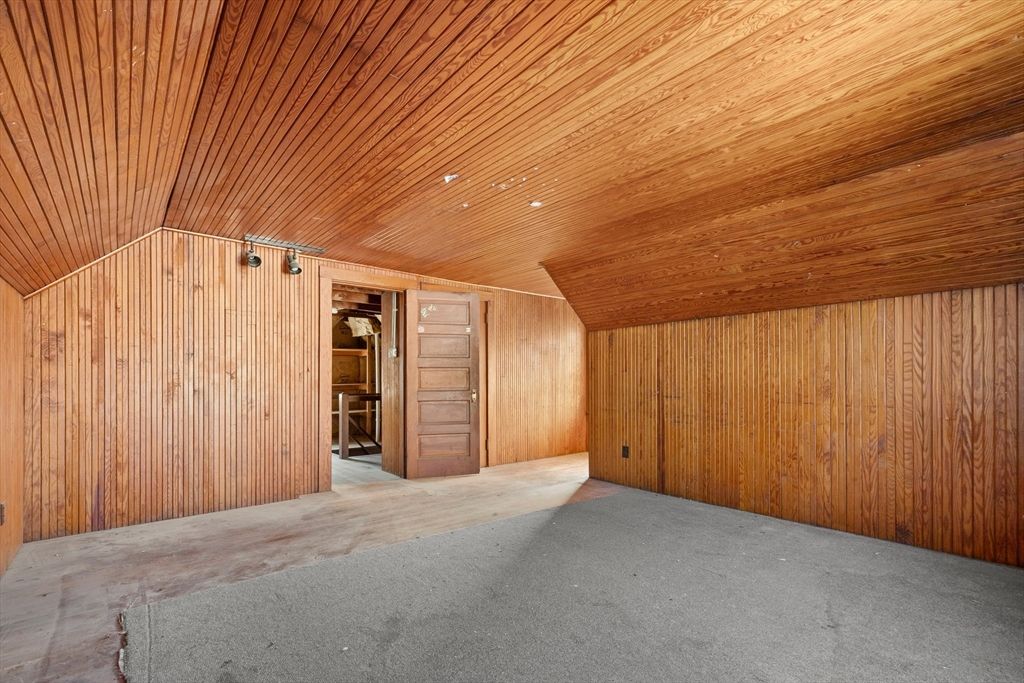 Empty room, Interior, Wooden Ceilings, Wooden Walls