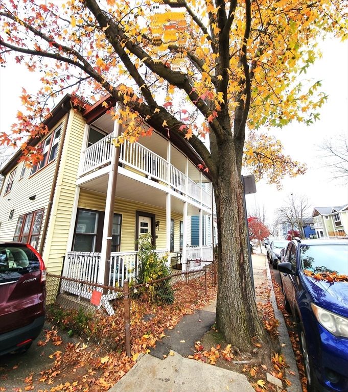Interior, Kitchen, Pendant Lights, Wood Texture Flooring