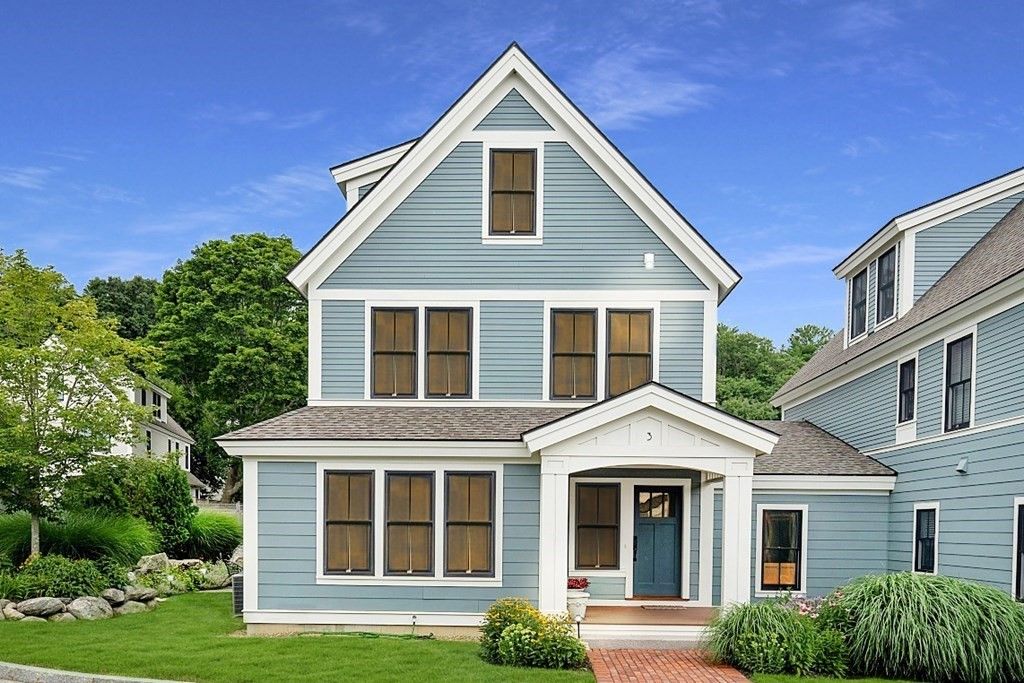 Exterior, Facade, Farmhouse