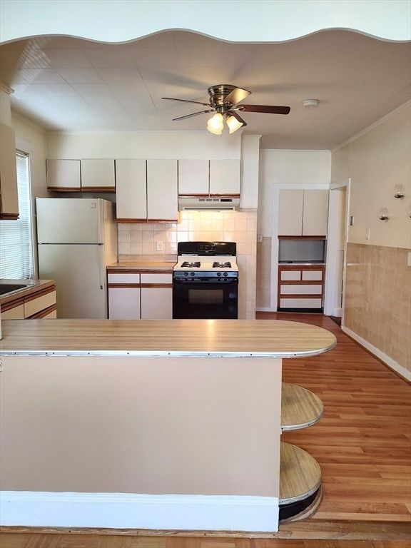 Interior, Kitchen, Wood Texture Flooring