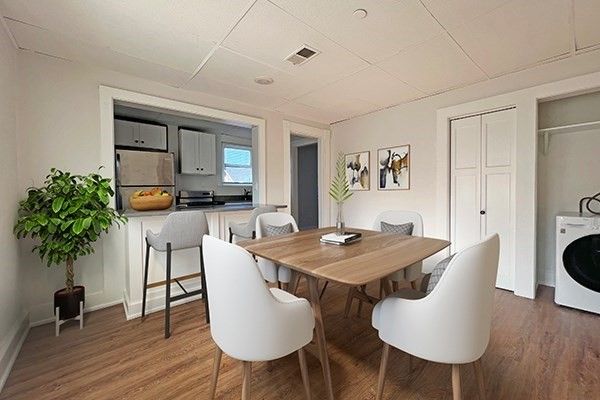 Dining room, Interior, Kitchen, Washer, Wood Texture Flooring