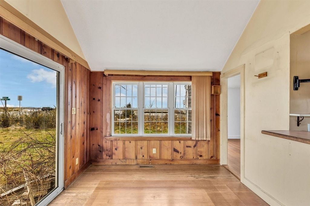 Empty room, Interior, Wood Texture Flooring, Wooden Walls