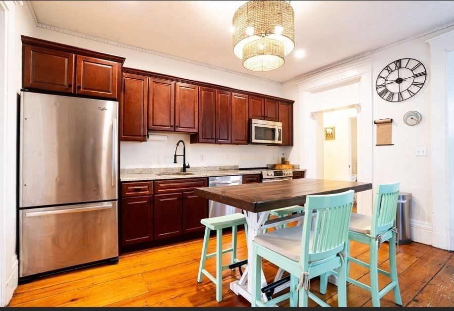 Chandelier, Dining room, Interior, Kitchen, Recessed Lighting, Stainless Steel Appliances, Wood Texture Flooring