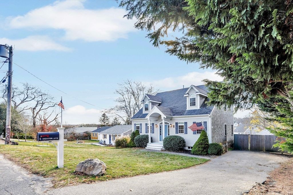 Exterior, Facade, Cape Cod