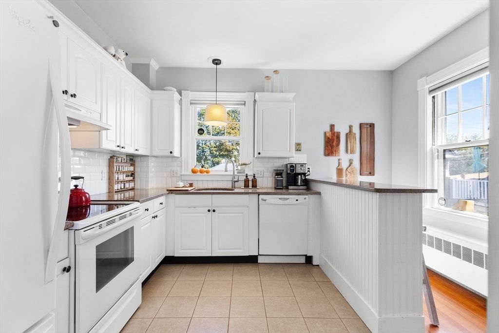 Interior, Kitchen, Pendant Lights